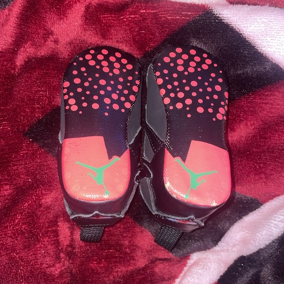 Barcelona nights retro 7  crib bootie SIZE 2c/ no box /9/10 condition - Picture 3 of 4